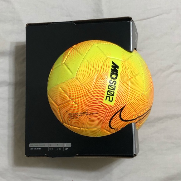 Nike Mercurial CR7 Christino Ronaldo Soccer Ball - Picture 1 of 4
